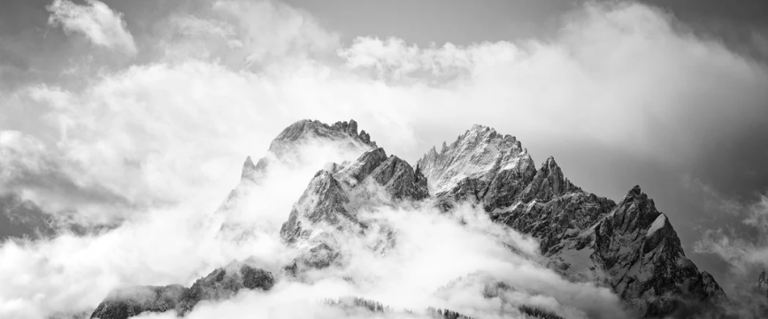 Sfondo panoramico delle vette dolomitiche
