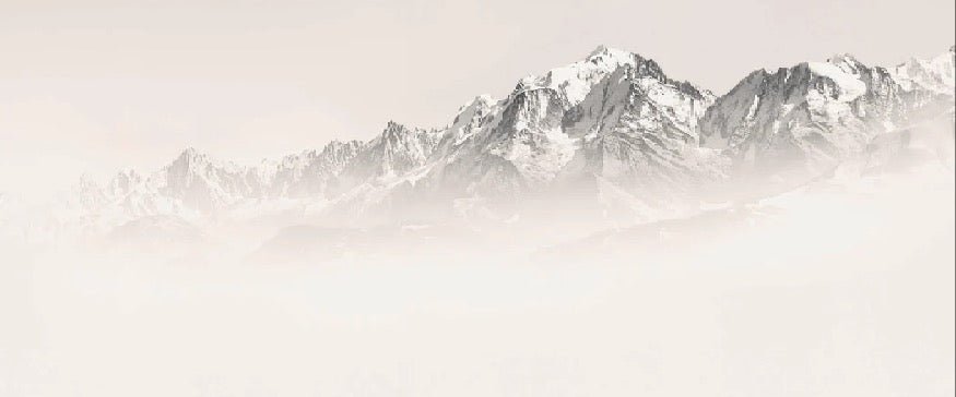 Papier peint Mont Blanc dans la brume sépia