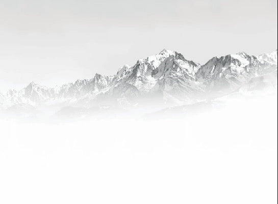 Papier peint Mont Blanc dans la brume noir et blanc