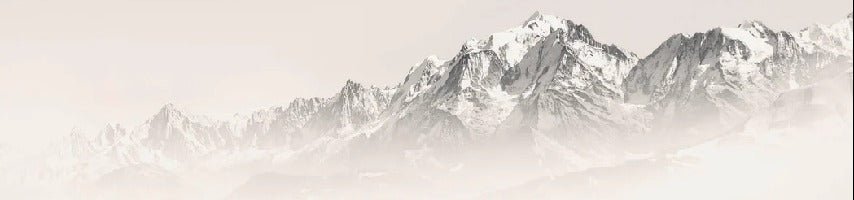 Il Monte Bianco nella nebbia seppia