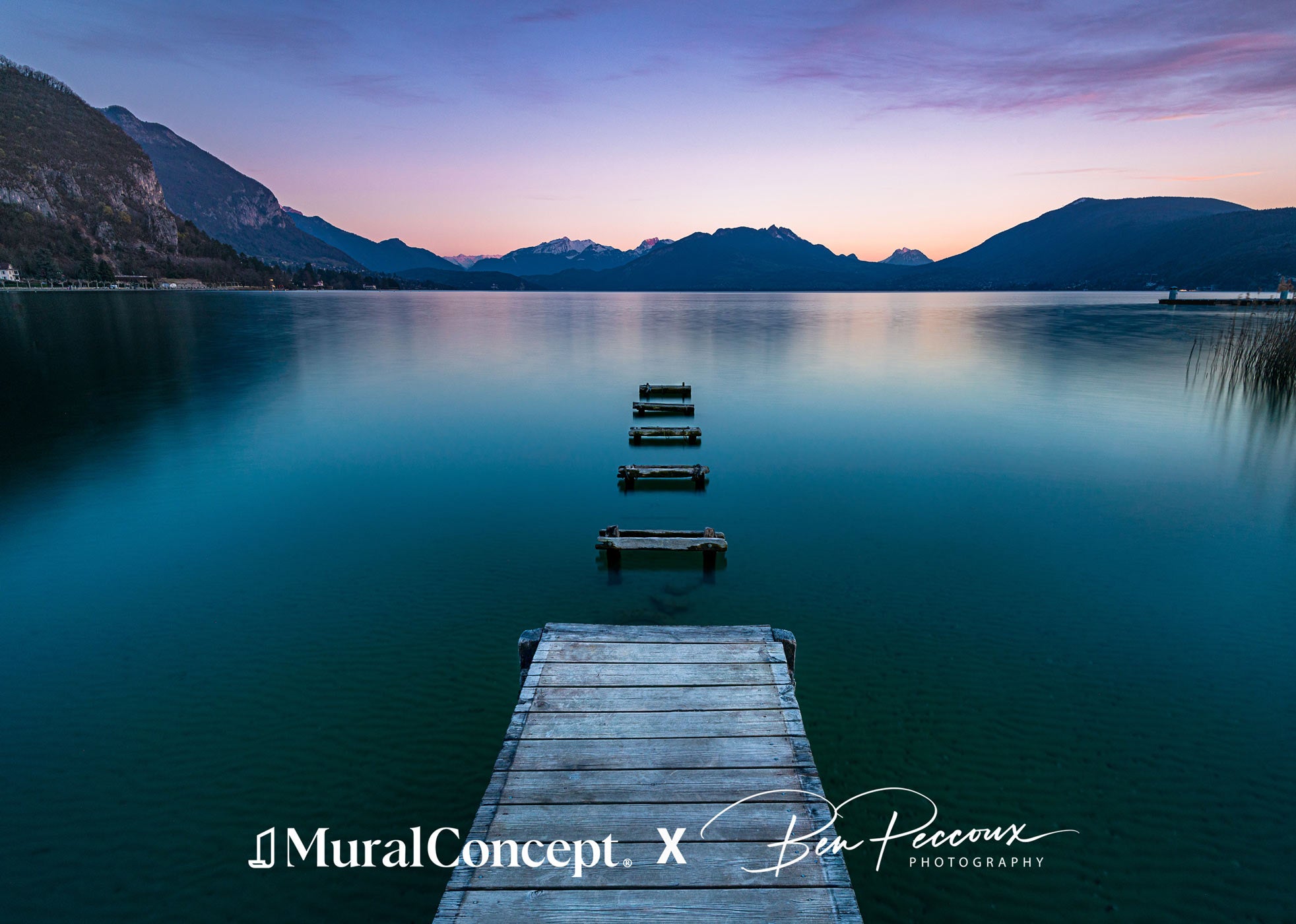 Papier peint le ponton secret d'Annecy - panoramique français