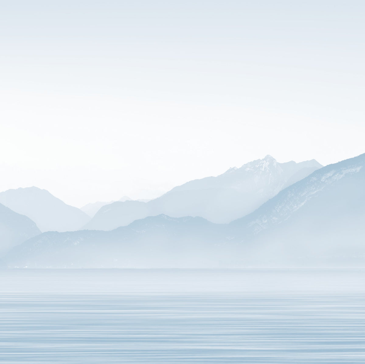 VP Wallpaper Annecy and its peaceful lake L186cm x H185cm